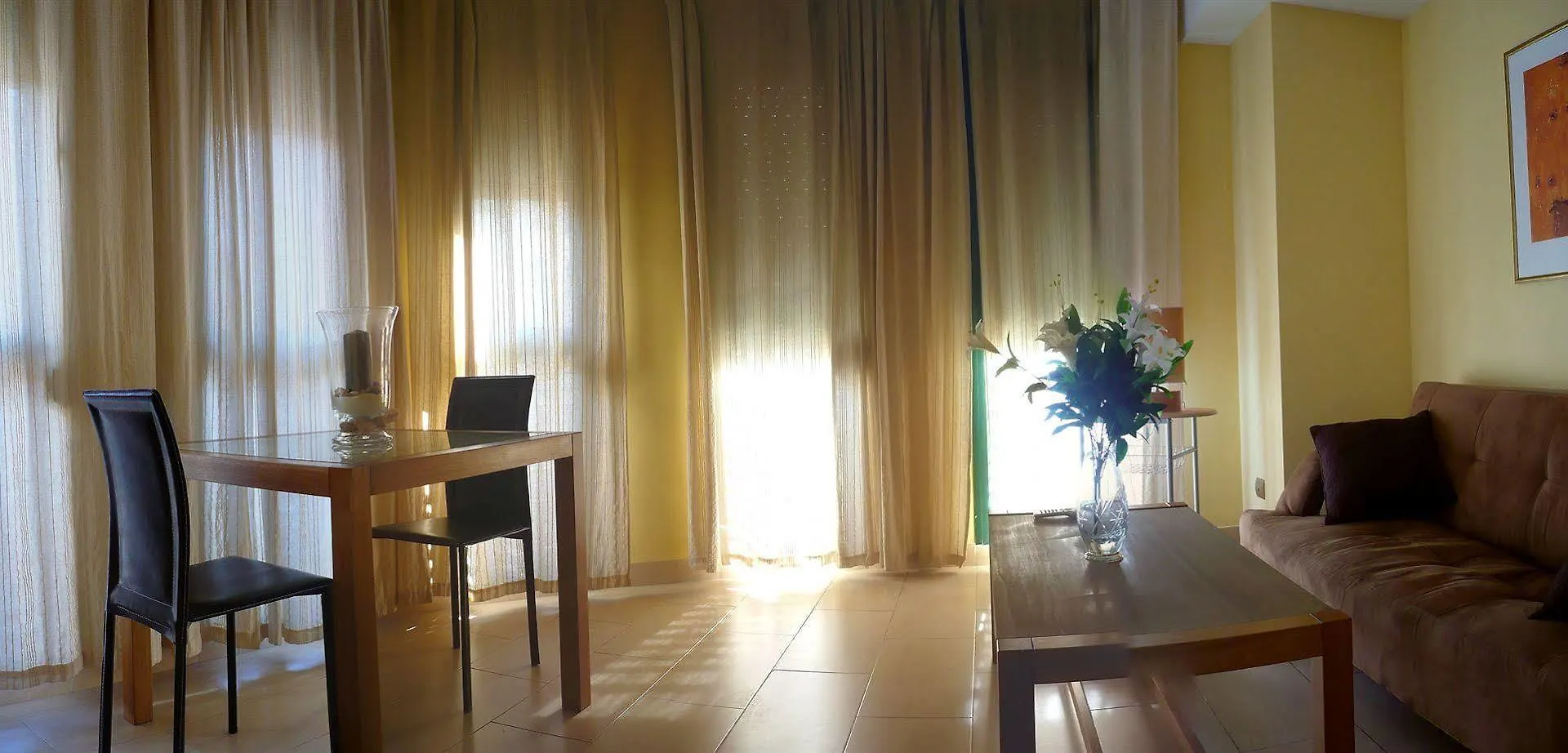 Apartamentos Suites Oficentro Málaga